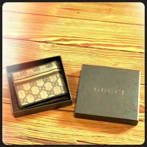 GUCCI bifold wallet